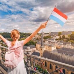 Język luksemburski. Rozpoczynając szkołę średnią, uczniowie znają dominujące języki