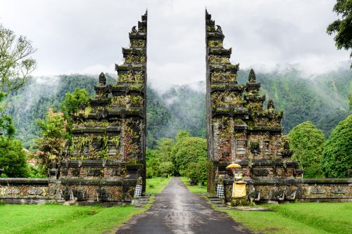 słownik polsko indonezyjski, całym świecie